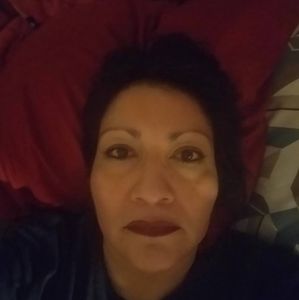 Meet your Posher, Leonor